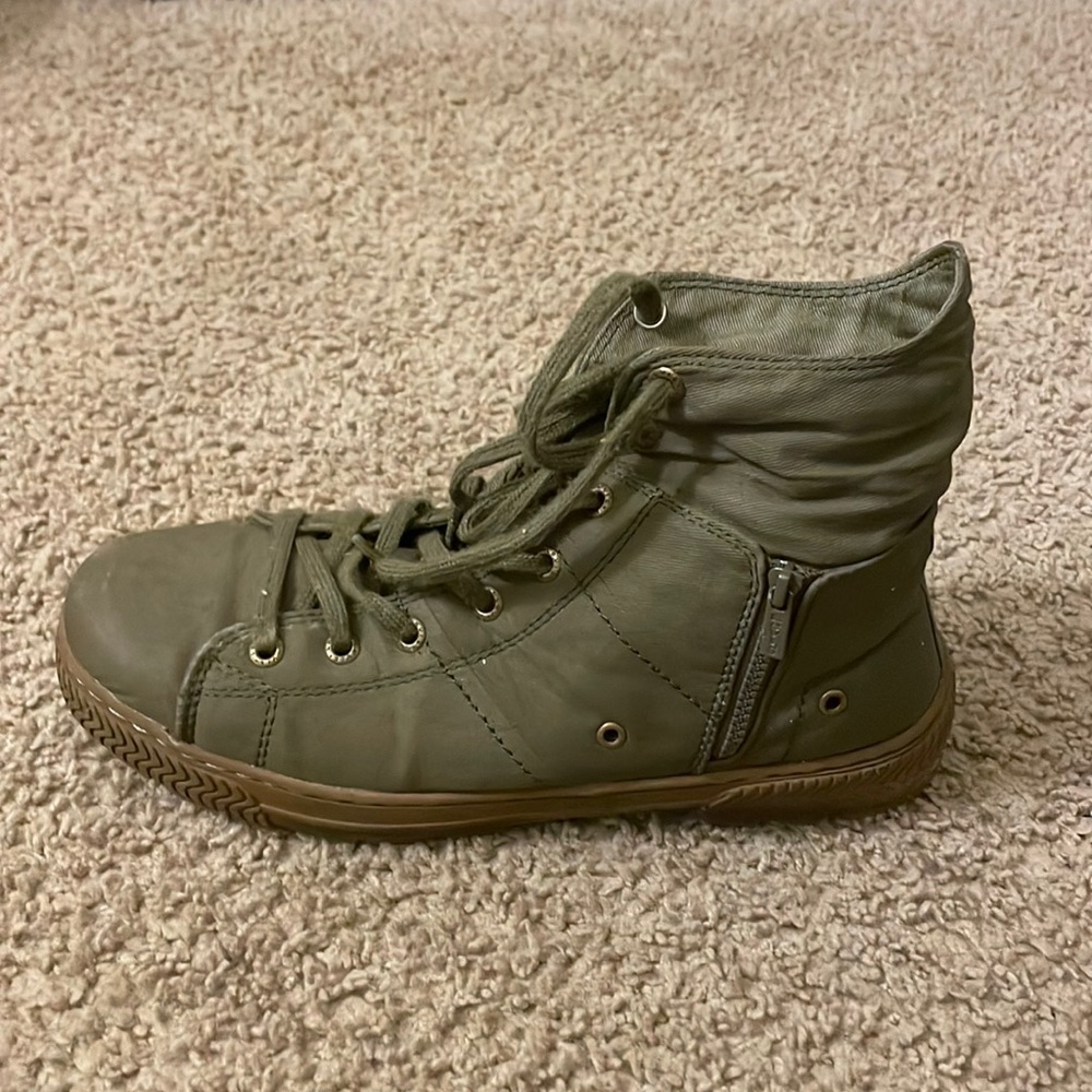 Womans Levi's Boots